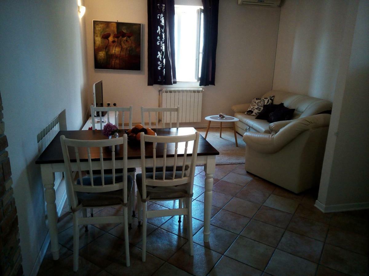 Apartments Mirela Novigrad  Luaran gambar