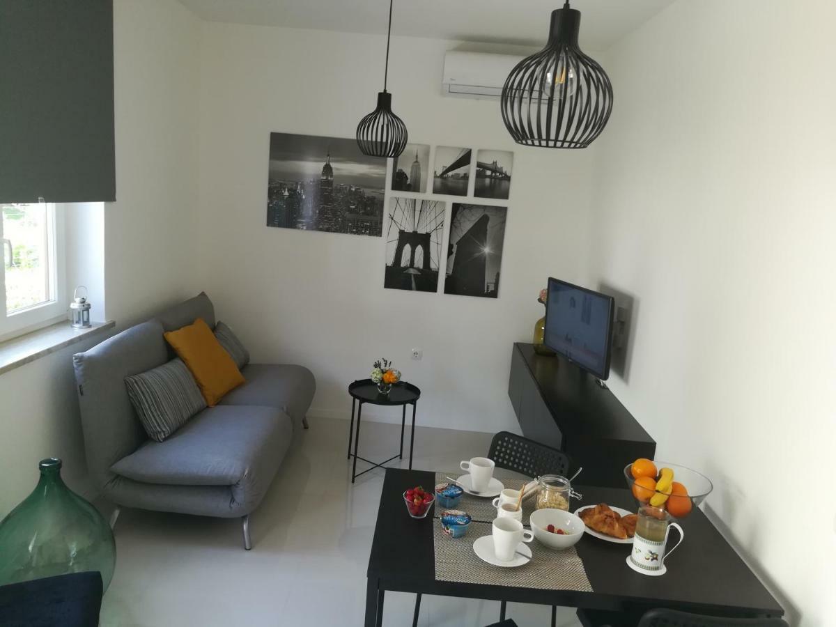 Apartments Mirela Novigrad  Luaran gambar